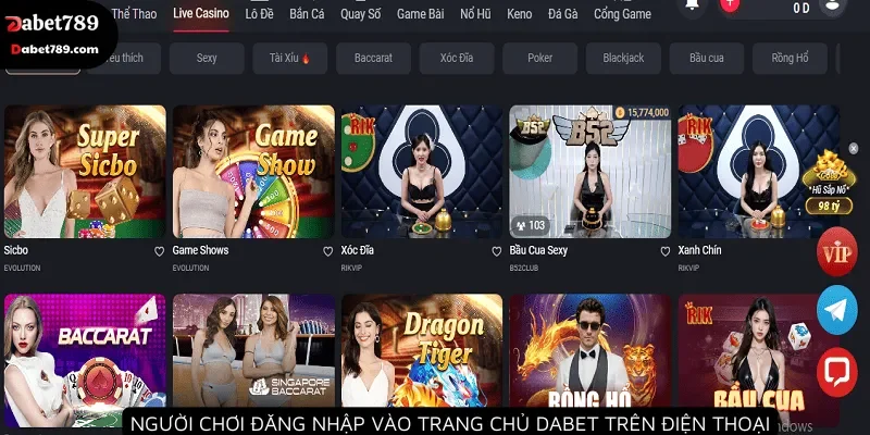 Người dùng truy cập vào trang chủ Dabet trên điện thoại